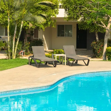 Tropical Getaway in Flamingos Near Beach