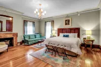 InnBuffalo Off Elmwood