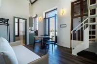 VLC Host - Reina Hotel a Port Saplaya