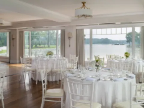 The Oaks Waterfront Hotels in Easton