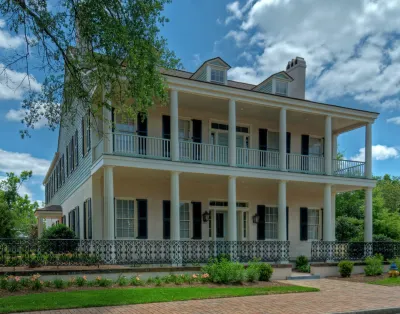 Fort Conde Inn - Mobile Hotels near Duffie Oak