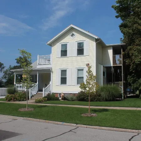 Captain's Cottage Suites