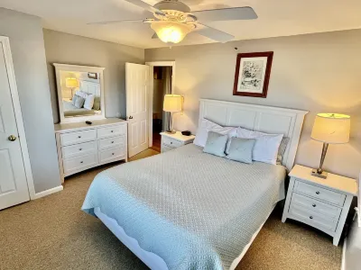 Elmwood Resort Hotel Hotels in Wells