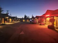 Gannett Peak Lodge - Parking