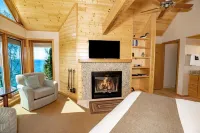 Bluefin Bay on Lake Superior - Parvekkeita