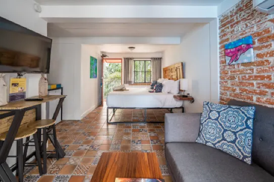 Zonaz Boutique Hotel