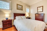 Private Patio! Charming Decatur Oakhurst Bungalow