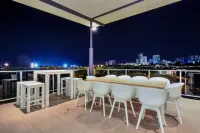Darwin City Lights Jacuzzi