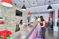 Hôtel des Lumières Lyon Meyzieu Arena Stadium Hotels in Meyzieu