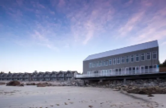 Quarterdeck Beachside Villas & Lofts Hotels in 