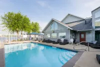 The Blue Heron Inn - piscina