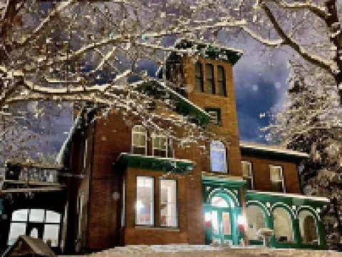 Île de Garde B&B Hotels in Sherbrooke