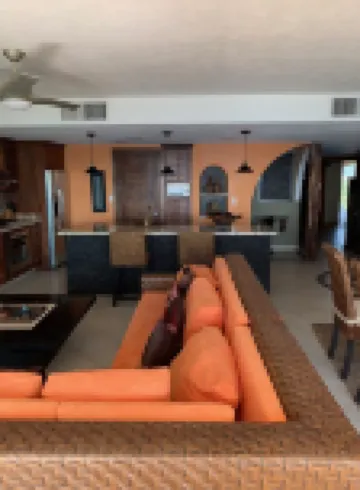 10th Floor Beachfront Luxury Condo Bayview Grand