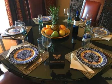 SPRING-SUMMER DATES AVAILABLE IN 3 & 4-BEDROOM MONTECRISTO VILLA W. OPTION AI… Отели рядом с достопримечательностью «Marina Cabo San Lucas»