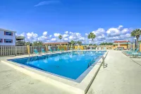 Sunny St Augustine Condo w/ Community Pool! - WiFi