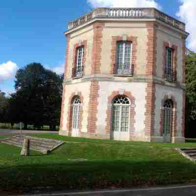 The Originals Access, Hôtel La Dousseine, Dreux Nord Hotel Exterior