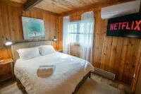 Cozy Poconos Getaway with Firepit, Beach & Lake Access. Minutes to the Beach