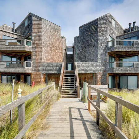 Oceanfront Watsonville Condo w/ Beach Access!