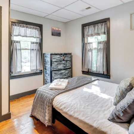 Cozy Brevard Vacation Rental 1 Block to Main St