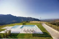 Mountain Dream - Pools