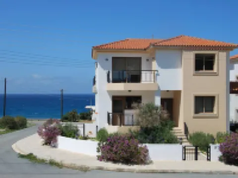Villa Only 50m to the Sea, Sleeps 12, Polis Hotels in Pomos