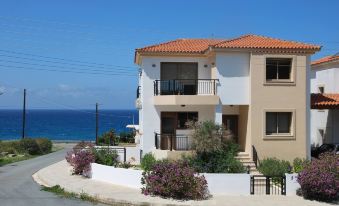 Villa Only 50m to the Sea, Sleeps 12, Polis