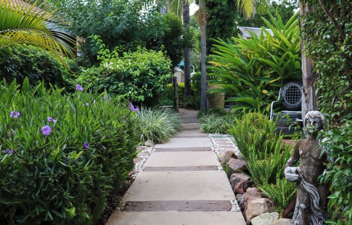 Golden Lantern Guest Lodge