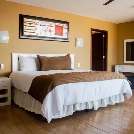 Suites Costa Dorada