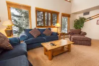 Quicksilver by Summit County Mountain Retreats