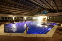 Tri Hotel - Swimmingpools