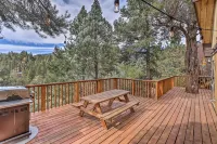 Quiet Big Bear City Cabin w/ Loft: 5 Mi to Village - Wifi