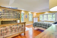 Custom-Built Clarklake Cabin: Sauna & Cold Plunge! - Pet friendly