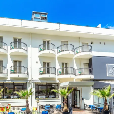 Hotel Antares