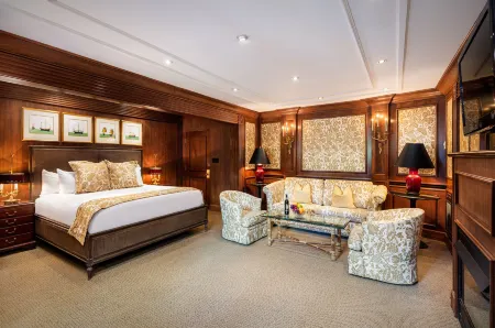 卡梅爾松樹旅館