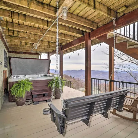 Views & Hot Tub: Sky Barn Retreat in Beech Mtn!