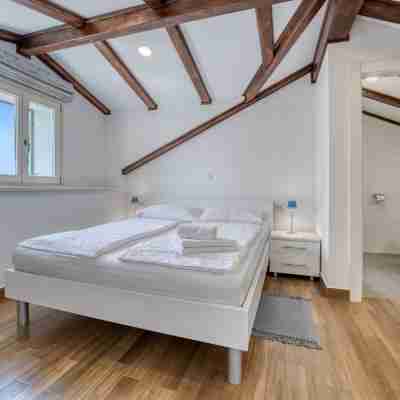 Conrad Rooms