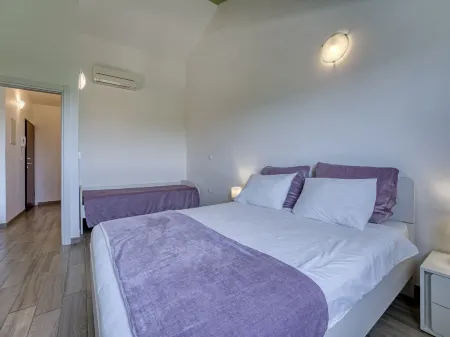 Wabi Sabi Resort 2 Отели в г. Brzac