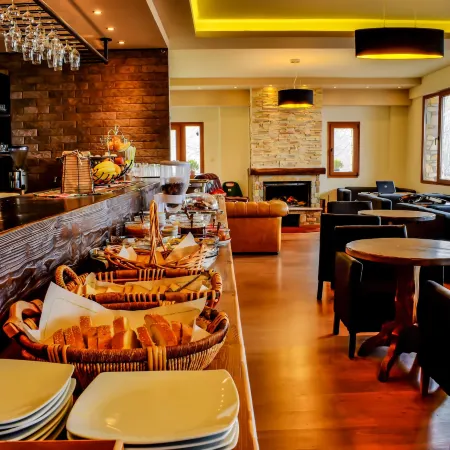 Tasia Mountain Hotel