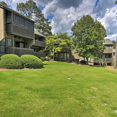 Condo by Pinehurst Golf Course w/ Peaceful Patio
