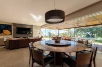 Exclusive Family House with Padel and Lake Chapala Access - parking