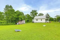 'Grandma's Farm House' on 125 Acres w/ Fire Pit! - 3-stjärniga
