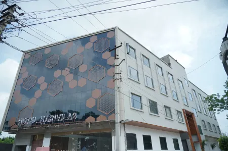 Hotel Harivilas