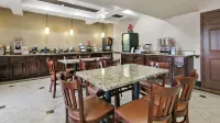 Best Western Plus Georgetown Inn  Suites فنادق في Georgetown