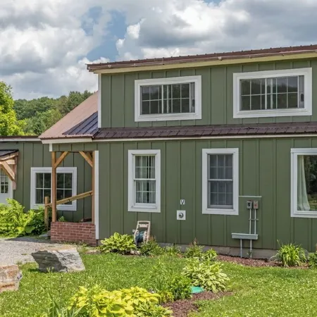 Charming Large 6-bedroom farmhouse in Stowe Lower village with Soaking tub