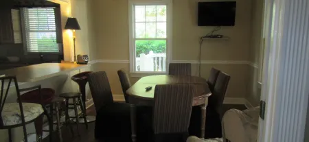 Newly Remodled Coastal Condo Отели в г. Сейнт Саймонс Айленд