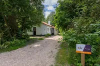 Holiday Home in Dishoek Near Beach & Dunes