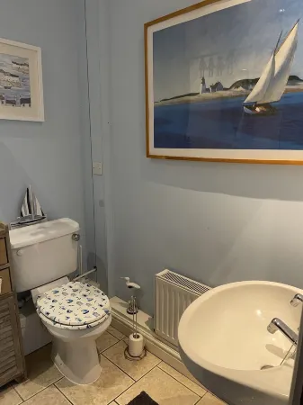 peaceful farm cottage Отели в г. Коллингем