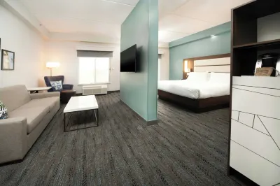 Four Points by Sheraton Fayetteville Fort Liberty Hotels in Fayetteville