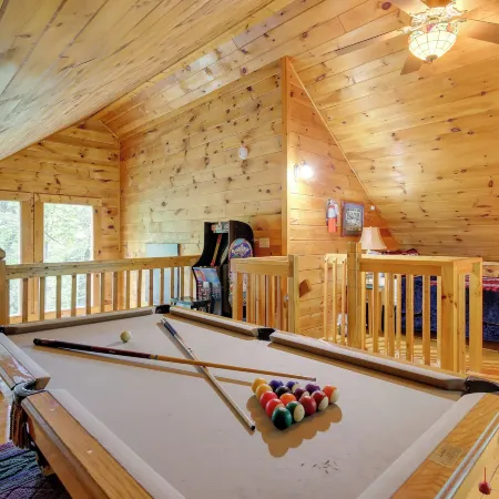 Hot Tub + Pool Table: Secluded Seiverville Cabin