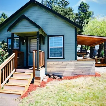 Cozy Cabin in Springfield’s Historic District • Near Autzen Stadium